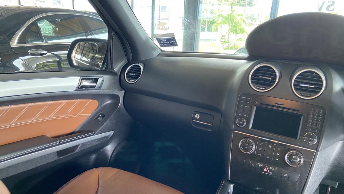ML-CLASS ML300CDI 12