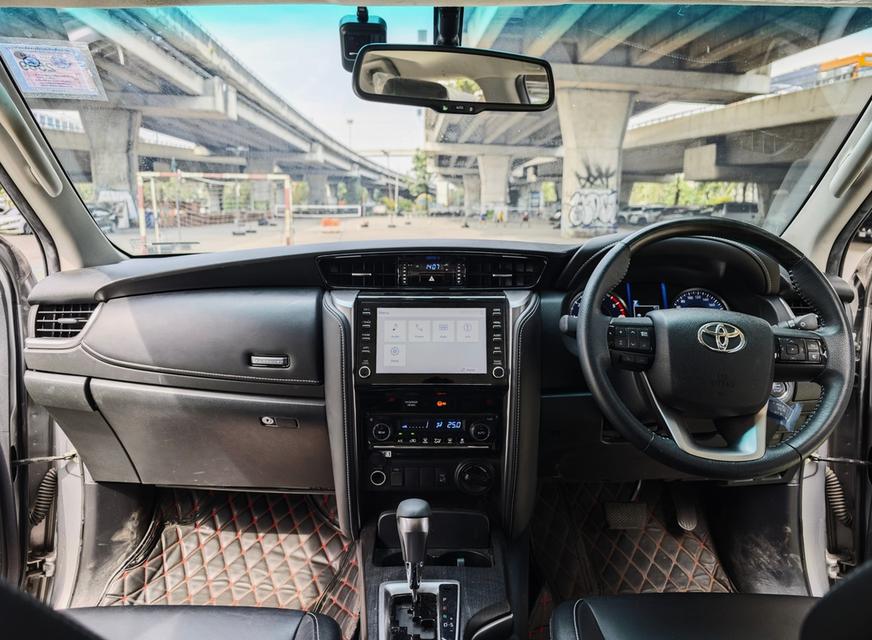 Toyota Fortuner 2.4 V SIGMA4 4WD ปี 2021 5