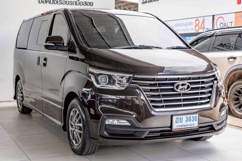 รหัสรถ NP3636 HYUNDAI H-1 2.5 DELUXE 2020