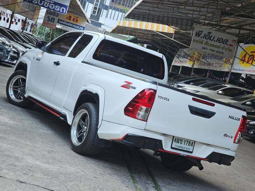 TOYOTA HILUX REVO, 2.4 SMART CAB MID Z EDITION ปี 20 AT สภาพป้ายแดง ภายในใหม่กริ๊บ เกียร์ออโต้น่าใช้ผู้หญิงขับได้สบาย 2