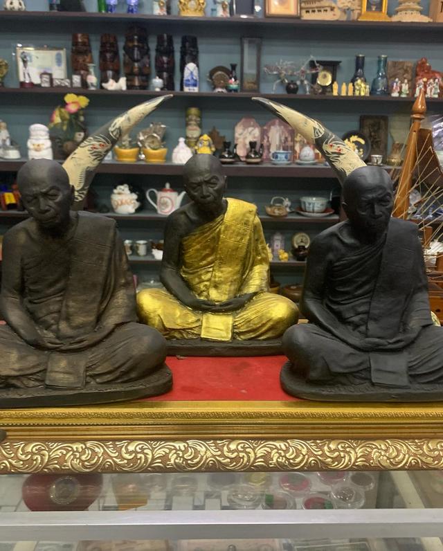หลวงปู่ทิม เนื้อปูน