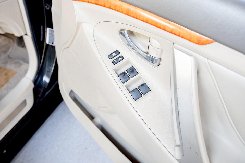 Toyota Camry 2.4 HV ปี 2011 สีดำ สวยสภาพดี 18