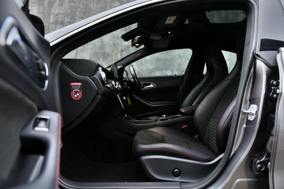 2015 Mercedes Benz CLA250 AMG DYNAMIC รถสวยมากๆ ใช้น้อย ราคาดีที่สุด รูปที่ 14