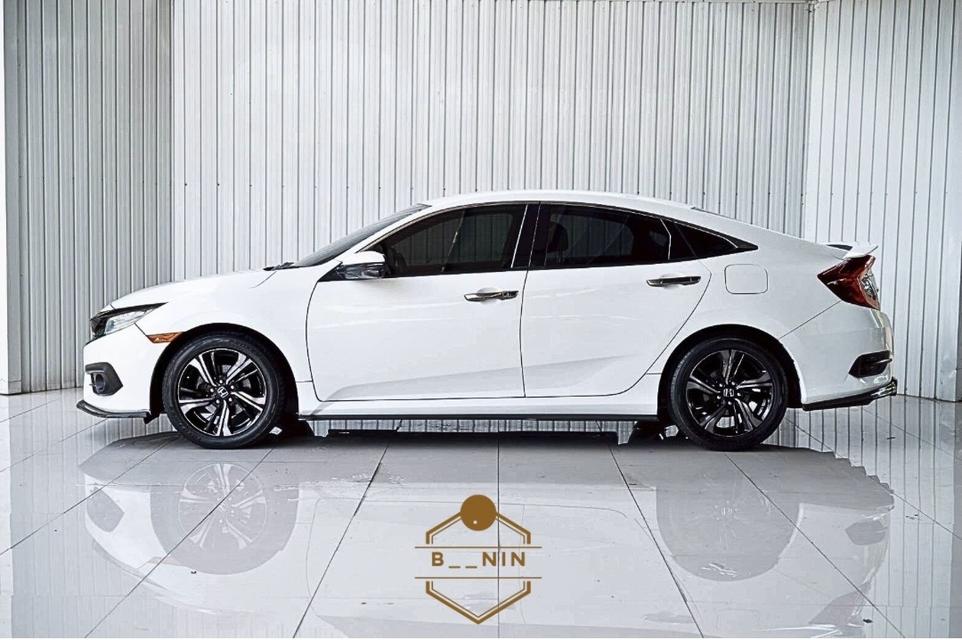 รถยนต์ honda
