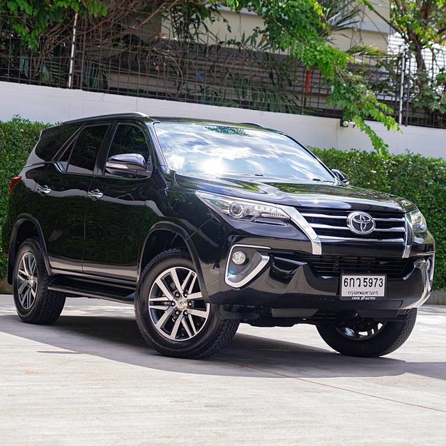✨ TOYOTA FORTUNER 2.4 V 2WD AT ปี 2017 ตัว V Top ขับ 2