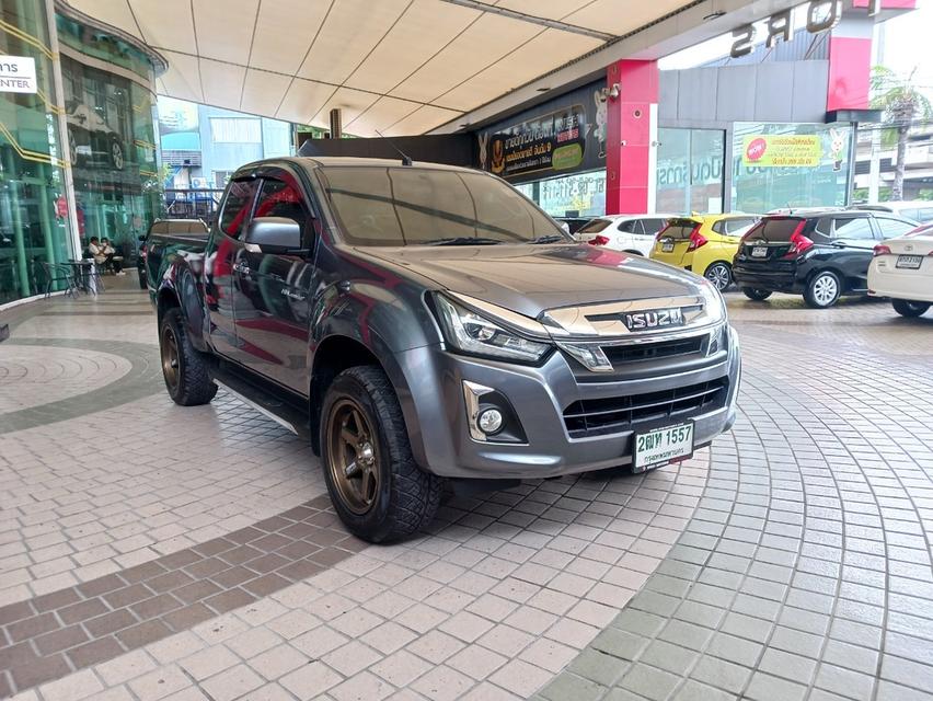 ขายรถ Isuzu D-max 1.9L ddi Space-cab Hi-Lander ปี 2018 สีเทา เกียร์ธรรมดา 