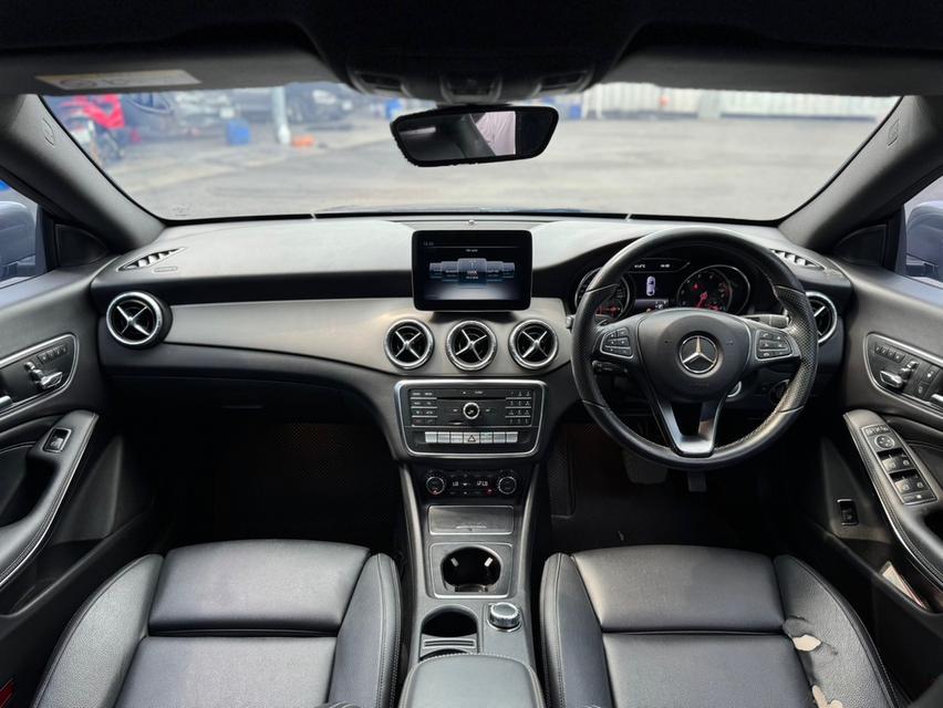 Mercedes Benz CLA200 ปี 2017 14