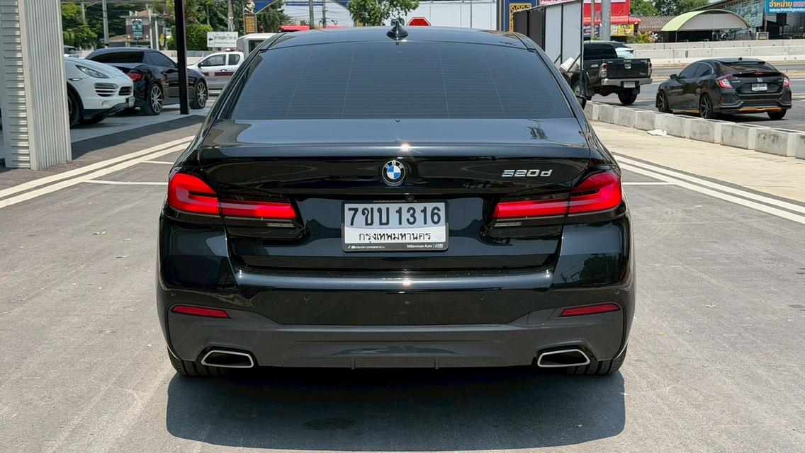 2022 BMW 520d M SPORT LCI สึดำ เลขไมล์ 78,XXX KM   รถสวย ไม่มีอุบัติเหตุ เซอร์วิส ศูนย์ตามระยะ รูปที่ 7
