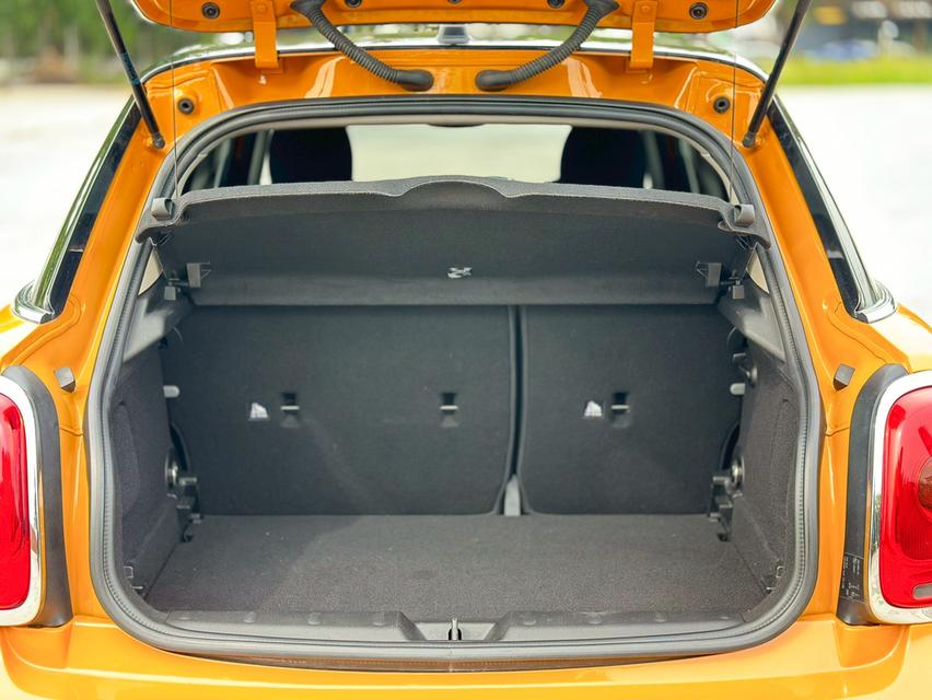 รหัสรถ PAT8003 Mini Cooper D 5-Turer RHD ปี 2017 สีส้ม (F55) 7