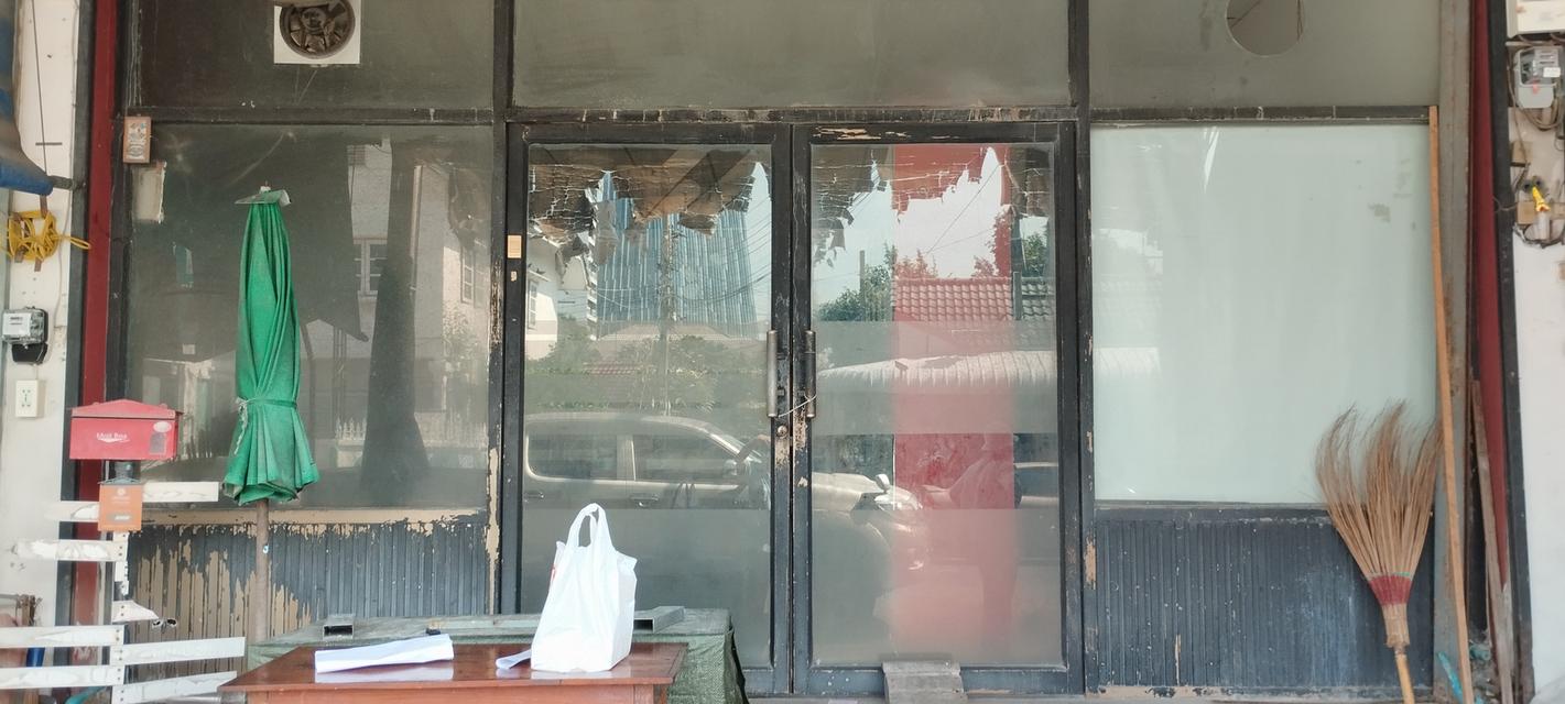 อาคารพาณิชย์ 3 ชั้น ทำเลยดี 4