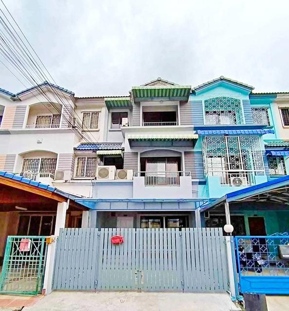 หัวหมาก 700 ม.ให้เช่าทาวน์เฮ้าส์ 3 ชั้น สวนหลวง 240 ต.ร.ม.บ้านกลาง พระราม 9 ARL พร้อมเฟอร์ฯ 3 นอน ดอะไนน์ เซ็นเตอร์ พระร 2