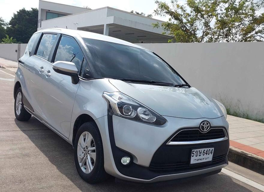 Toyota Sienta 1.5G ปี 2019 รถมือ 2 สภาพสวย