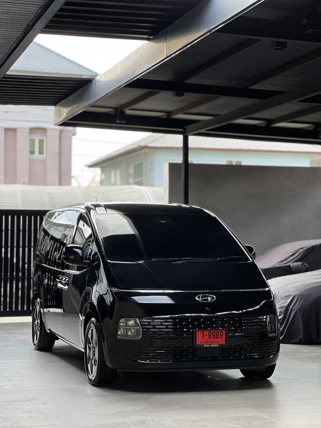 Hyundai Staria SLE