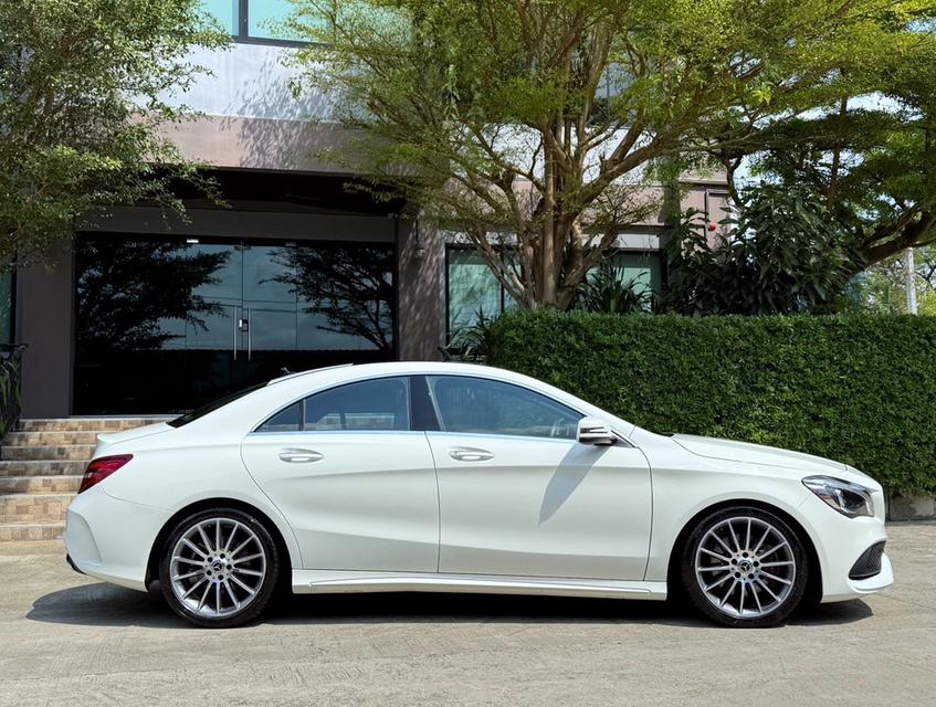 2019 BENZ CLA250 FACELIFT รถมือเดียวออกป้ายแดง รถวิ่งน้อย เข้าศูนย์ทุกระยะ ไม่เคยมีอุบัติเหตุครับ 2