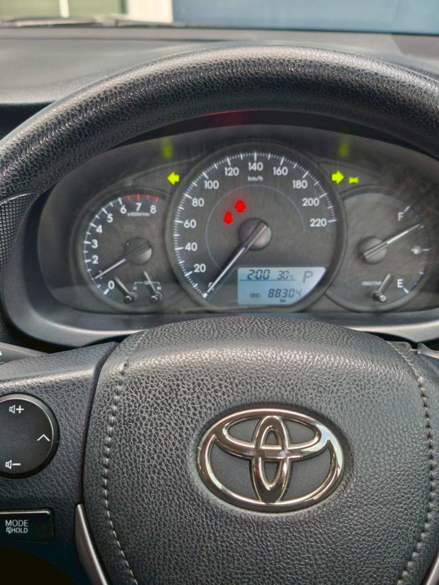 Toyota yaris ativ 1.2entry auto 13