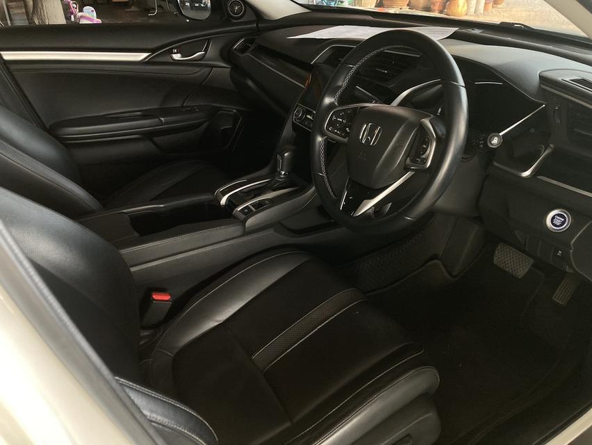 Honda Civic 1.8 El 2019MNC 6