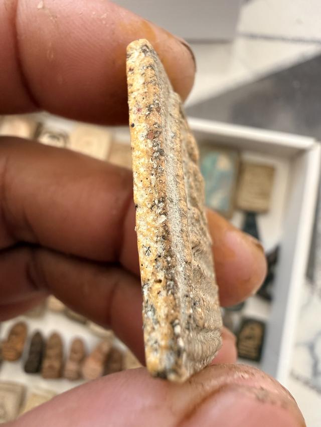 พระสมเด็จปกโพธิ์ เนื้อเหลือง รูปที่ 3