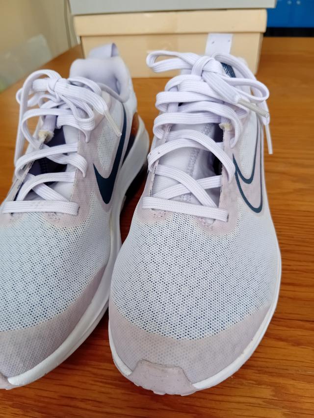 รองเท้าผ้าใบผู้หญิงไนกี้ Nike รุ่น AirZoom 6