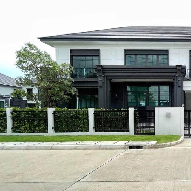 ขายบ้านเดี่ยวหรู เศรษฐสิริ ราชพฤกษ์–สาย 1 ที่ดิน: 167 ตร.ว.  พื้นที่ใช้สอย: 499 ตร.ม.  บ้านหันหน้าทิศใต้  5 ห้องนอน | 6 ห้องน้ำ 1