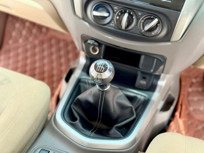 NISSAN NAVARA NP300 2.5 E KINGCAB ปี2021 7