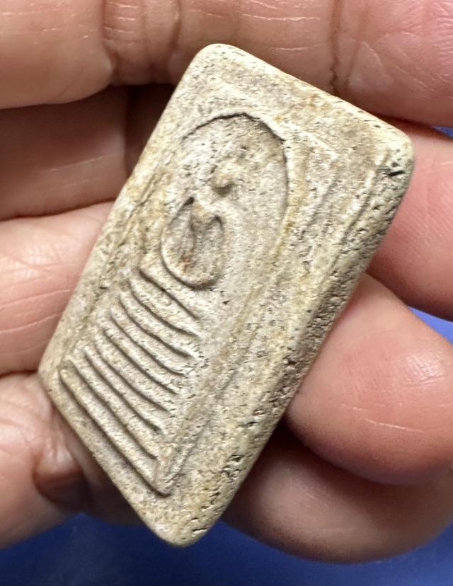 พระสมเด็จวัดเกศไชโย พิมพ์เจ็ดชั้นนิยม 4