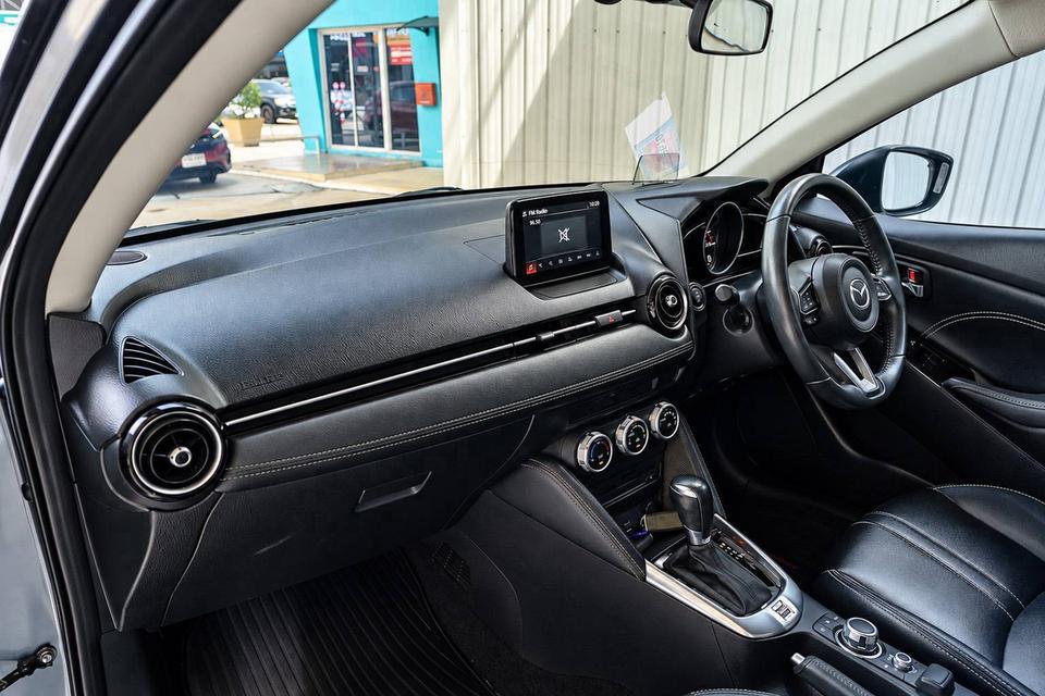 MAZDA MAZDA2, 1.3 High Connect ปี 2020 สีเทา โฉม ปี14-ปัจจุบัน 4Dr รูปที่ 12