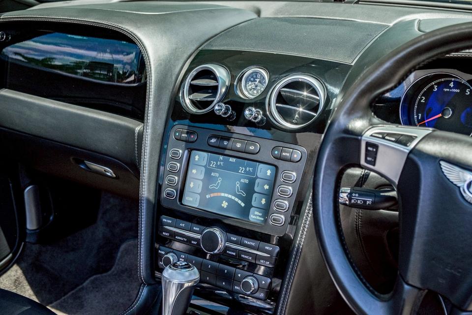 Bentley Continental GTC Speed 2010 สีดำ รถแท้นำเข้าแบบ 32 เล่มลงตรงรุ่น gtc รูปที่ 15