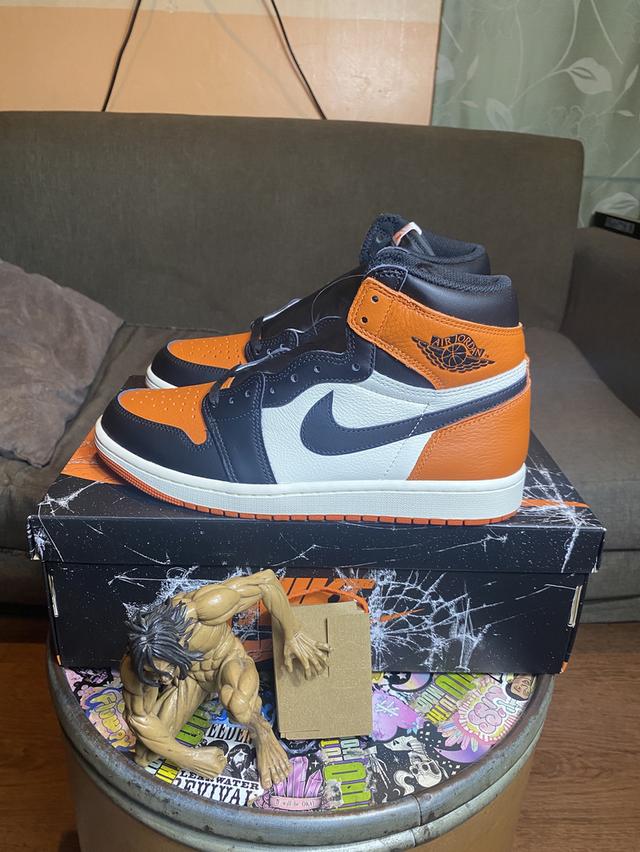 AIR JORDAN1 RETRO HIGH OGSHATTERED BLACKBOARD