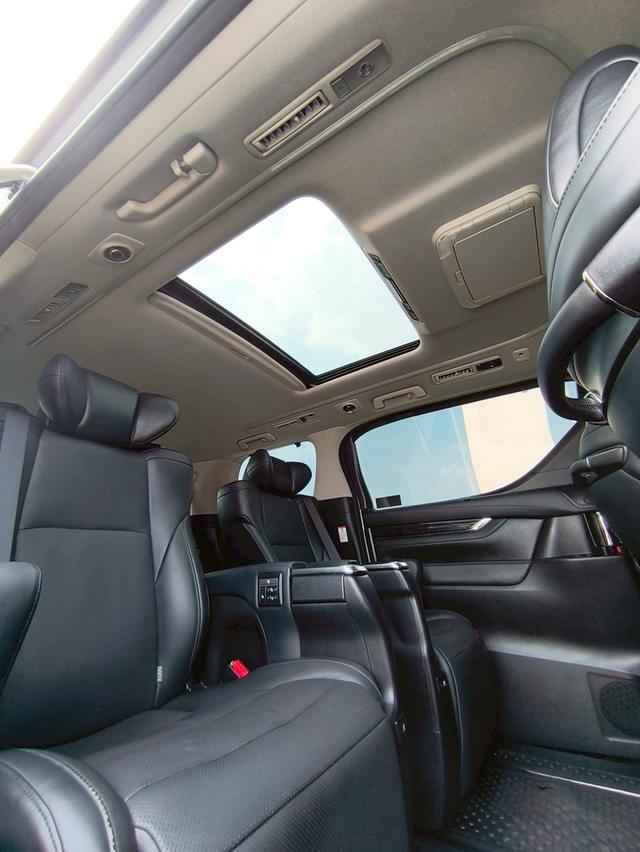 TOYOTA VELLFIRE 2.5V 2018 12