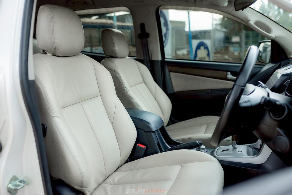 Isuzu MU-X 3.0Dvd 4wd ปี15 12