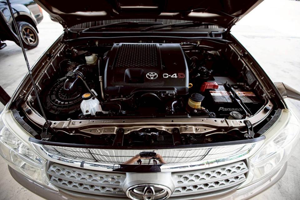 TOYOTA FORTUNER 3.0V สีน้ำตาล ปี 2009 เกียร์ออโต้  9