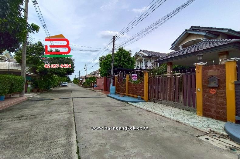 บ้านเดี่ยว หมู่บ้านนนทิชา ลำลูกกา-คลอง 8 (เฟส 1) เนื้อที่ 57.5 ตร.ว (ใกล้ตลาดเจริญกัลป์ คลอง.8 ลำลูกกา) ตำบลลำลูกกา อำเภอลำลูกกา จังหวัดปทุมธานี 3