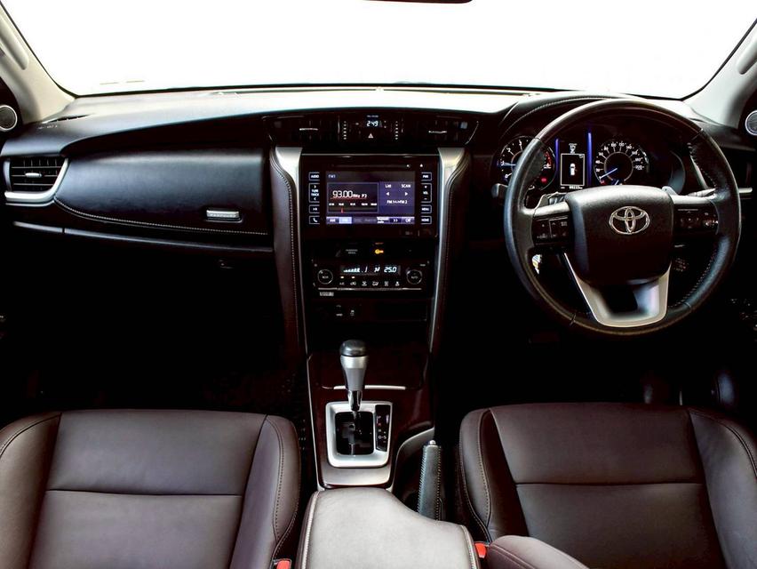 TOYOTA FORTUNER, 2.8 V 2WD ปี 2017 โฉม ปี15-ปัจจุบัน   11