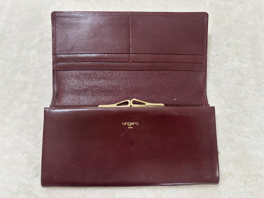 กระเป๋าสตางค์ยาวสีแดงไวน์ Ungaro ขนาด10x19cm