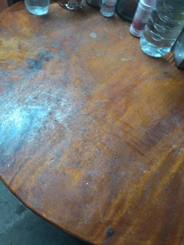 โต๊ะไม้ครบชุดมีเก้าอี้6ตัว