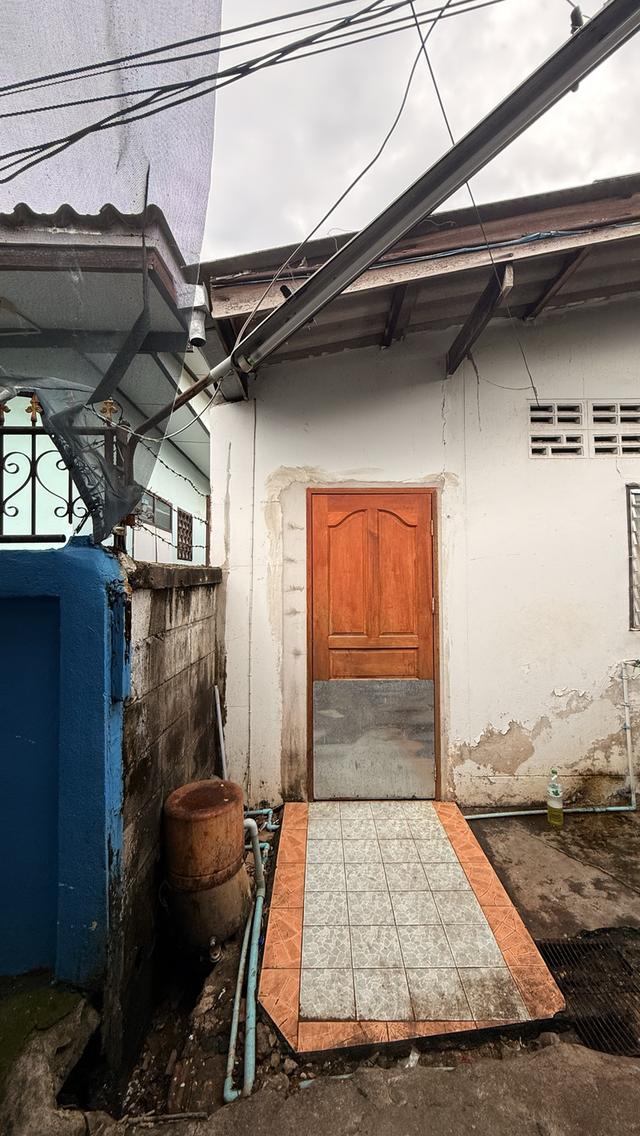 ขายที่ดินพร้อมบ้านปูนชั้นเดียว 67 ตร.วา 10
