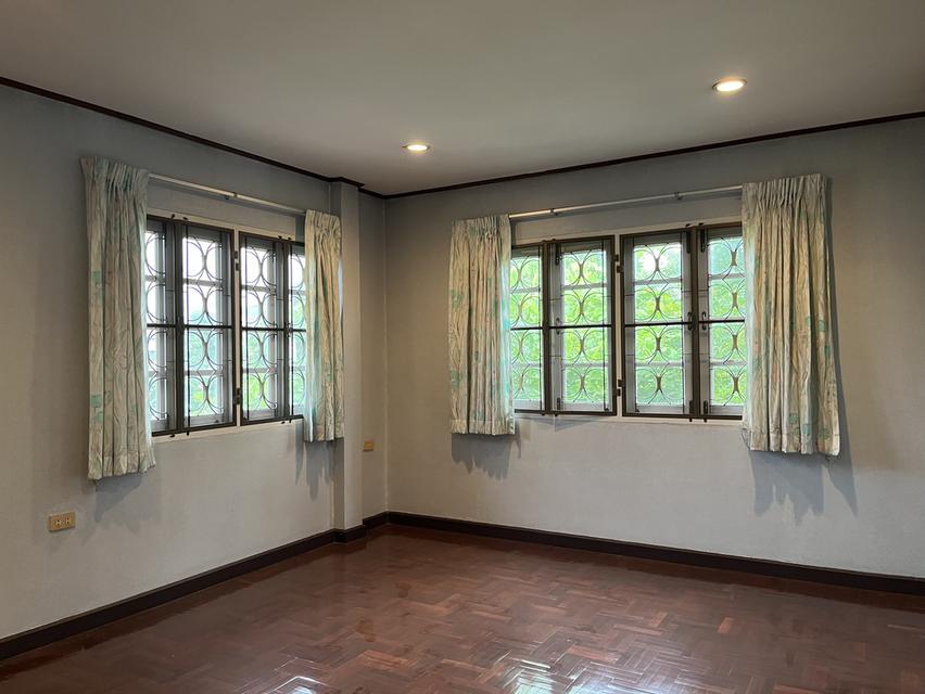 บ้านเดี่ยวสองชั้น หมู่บ้านวรารมย์ 69 12