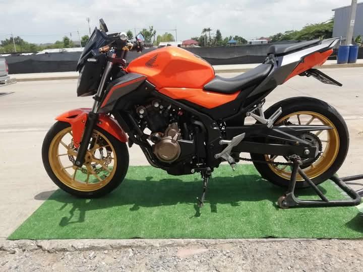 Honda CB500F สีส้ม