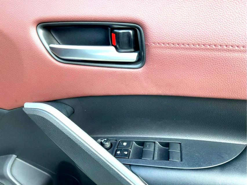 TOYOTA COROLLA CROSS HEV 1.8 A/T 60th ANNIVERSARY ปี65 (2022) 12