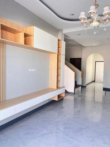 บ้านเดี่ยวให้เช่าทำเลนาป่าชลบุรี-ท้องคุ้ง 4 ห้องนอน 4 ห้องน้ำ 1 ห้องโถงใหญ่ 1 ห้องครัว 2-3 ที่จอดรถพื้นที่ใช้สอยขนาด 74 4