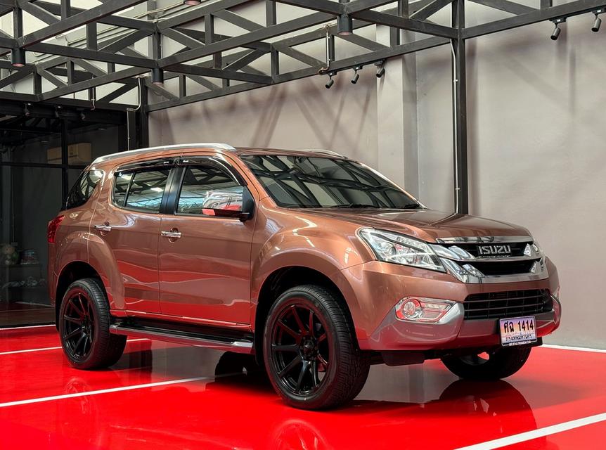 2015 ISUZU MUX 3.0 4WD รถสภาพสมบูรณ์ พร้อมใช้งาน วิ่งน้อยเพียง 14X,XXX กม ประวัติศูนย์ครบ รถไม่เคยมีอุบัติเหตุครับ