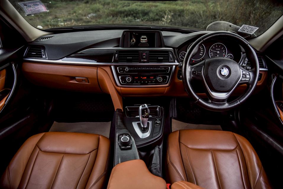 รหัสรถ CBL4904 BMW 320i 2.0 Luxury [F30] AT 2015 10