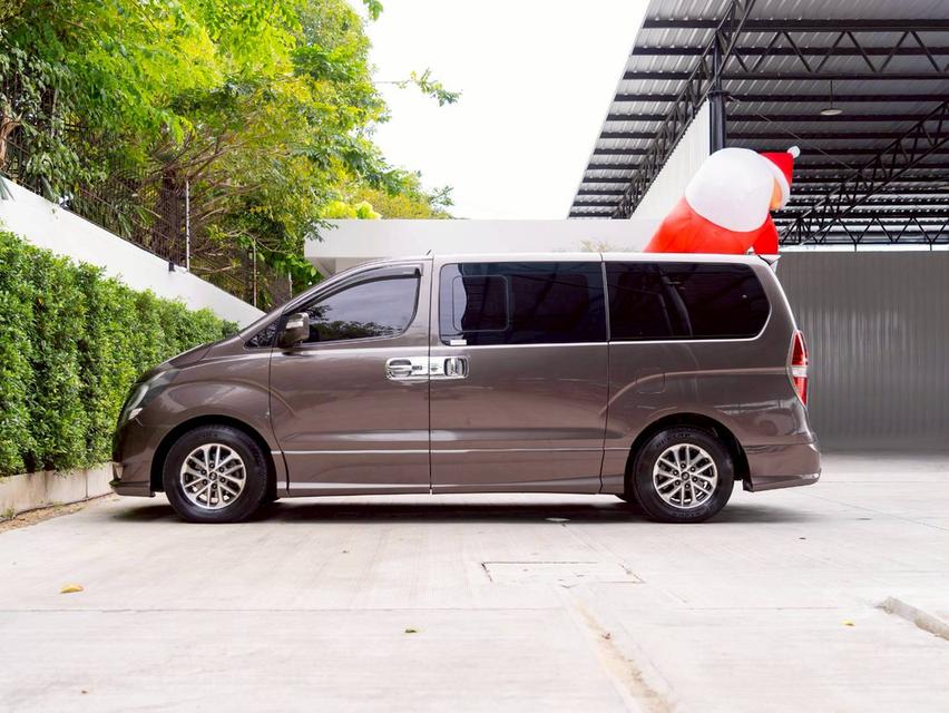 Hyundai H1 2.5 Starex VIP ปีจด 2015♨️ #ประกันเครื่องเกียร์3ปี 30,000 km. ♨️ 4