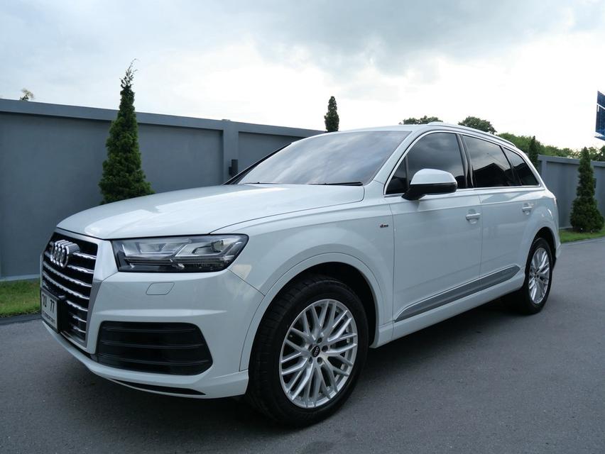 Audi Q7 45TDi Q-S Line 2019 สีขาว