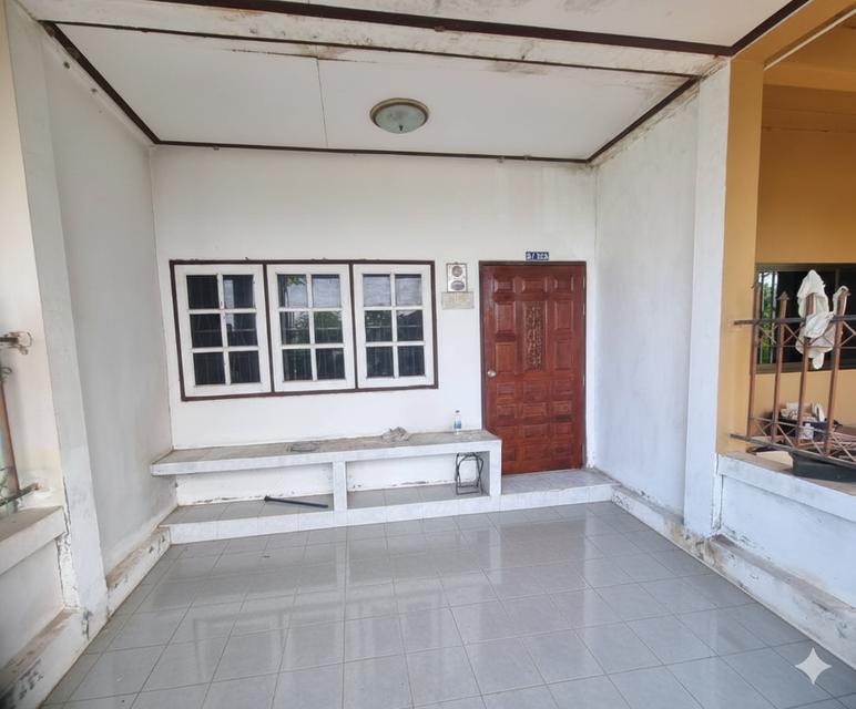 ให้เช่าทาวน์เฮ้าส์ 2 ชั้น ซ.บ้านแสงตะวัน ตำบลวัดไทร อ.เมืองนครสวรรค์ 4