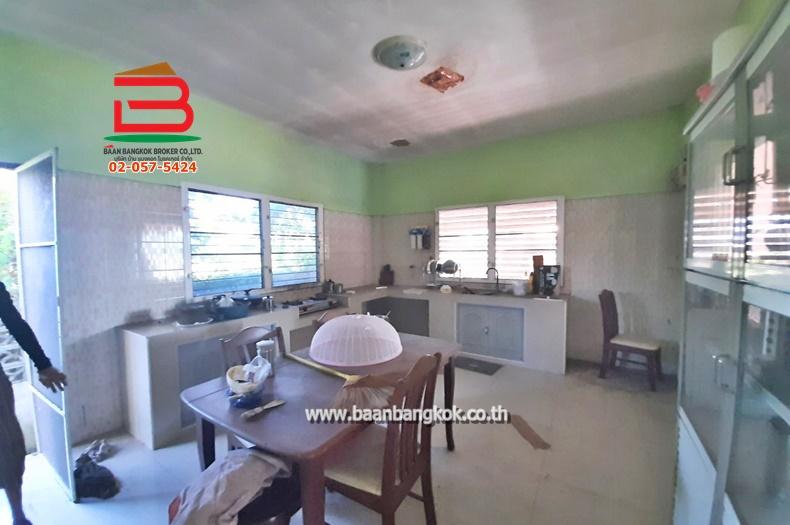 ที่ดินพร้อมบ้านเดี่ยว หมู่บ้าน แบนชะโด 2 แยก 10 เนื้อที่ 200 ตรว. ถนนประชาร่วมใจ แขวงทรายกองดินใต้ เขตคลองสามวา 8