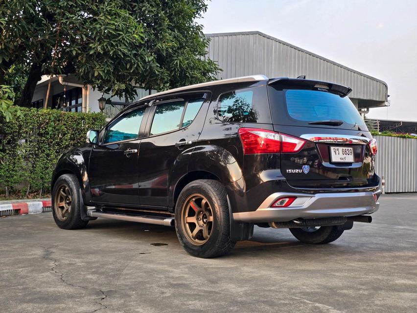 ISUZU MUX 3.0 4WD (DVD Navi) ปี 2017 (VAT) เกียร์ AUTO สีดำ เครื่องยนต์ดีเซล ไมล์เพียง 175,503 km.  7