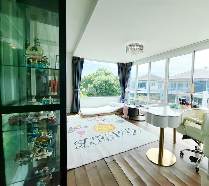 บ้านใกล้ทะเลสาบ สามารถเดินไปได้เลย โครงการหรู หมู่บ้าน มัณฑนา เลค วัชรพล พื้นที่ 101 ตรว. 5 ห้องนอน 6 ห้องน้ำ พร้อมห้องน้ำในตัวทุกห้อง 15