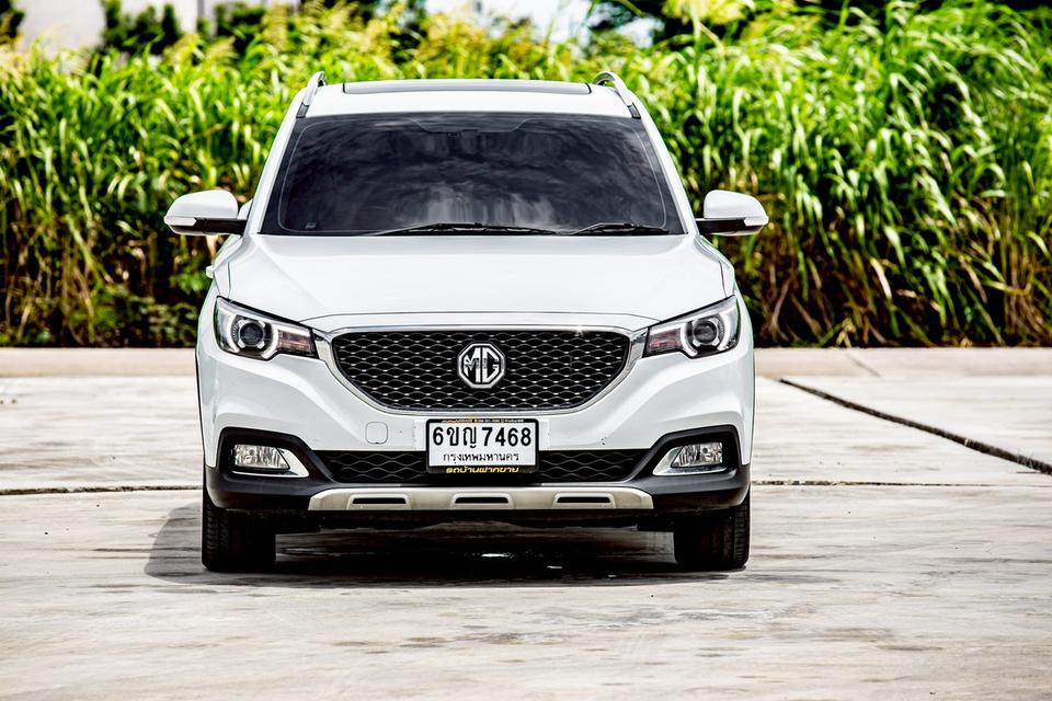 MG ZS 1.5 X Sunloof ปี 2020 สีขาว มือเดียวป้ายแดง