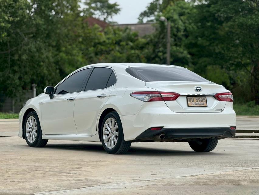 Toyota Camry 2.5 HV Hybrid Premium ปี 2019 สีขาว